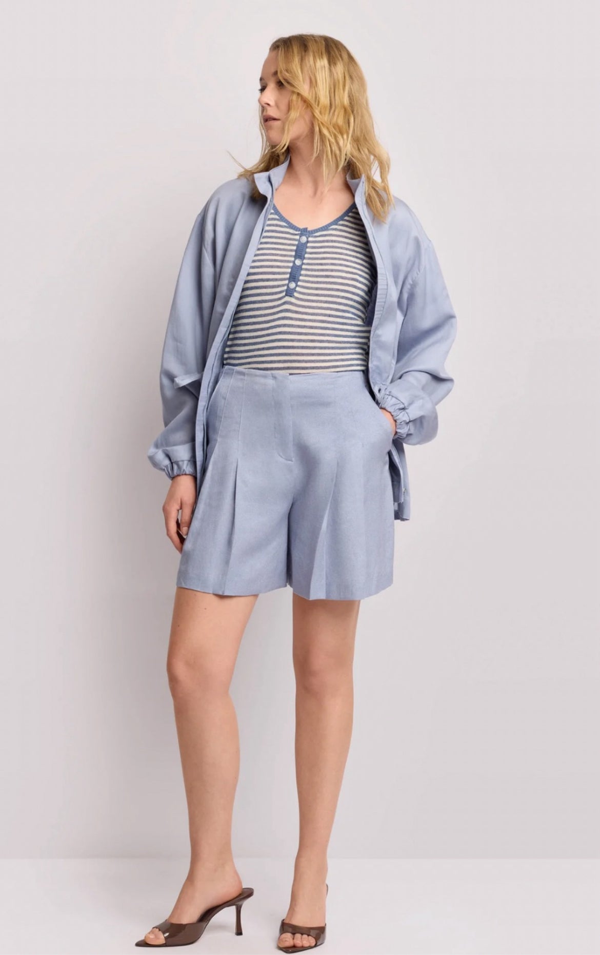 PANTALONI CORTI CON PIEGHE - DOMINGO