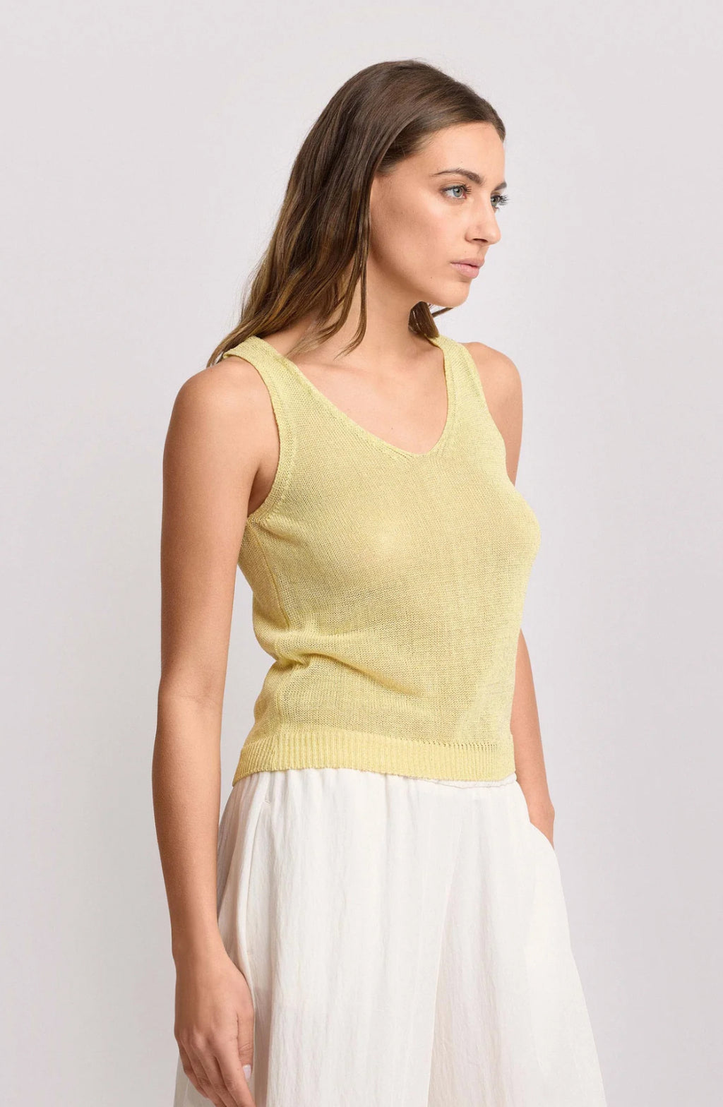 TOP IN MAGLIA CON SCOLLO A V - EUPORO
