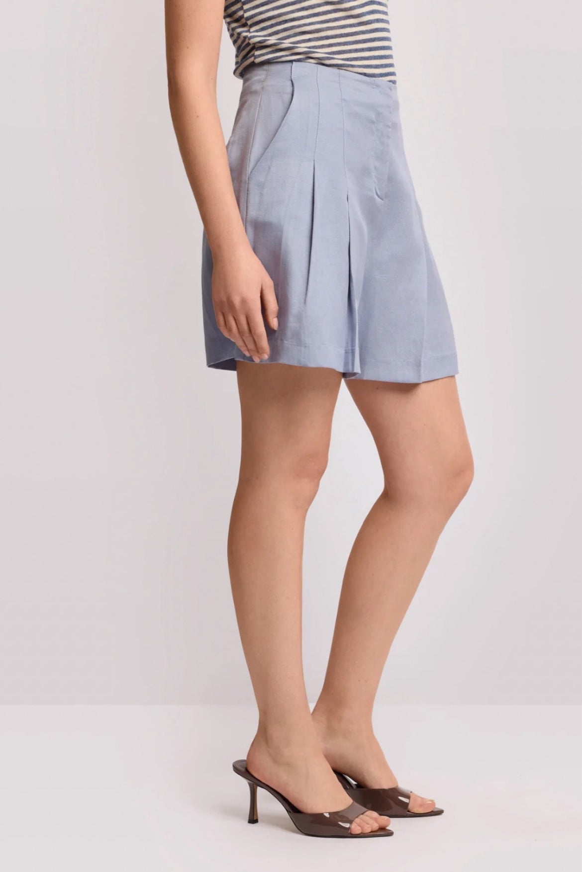 PANTALONI CORTI CON PIEGHE - DOMINGO