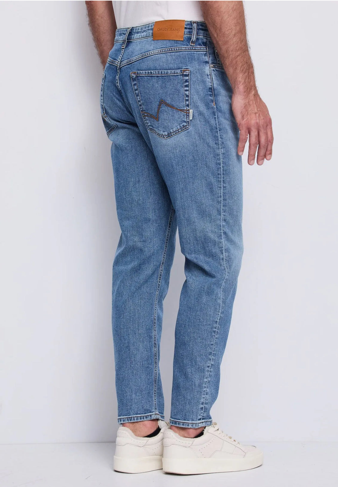 Jeans tapered in cotone